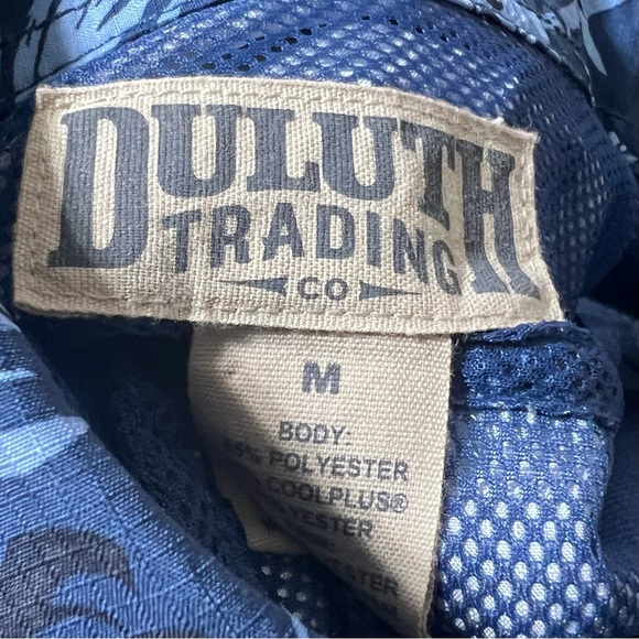 Duluth Trading Company Blue Leaf Hawaiian Print Button Down Shirt, Size Medium - Picture 4 of 4